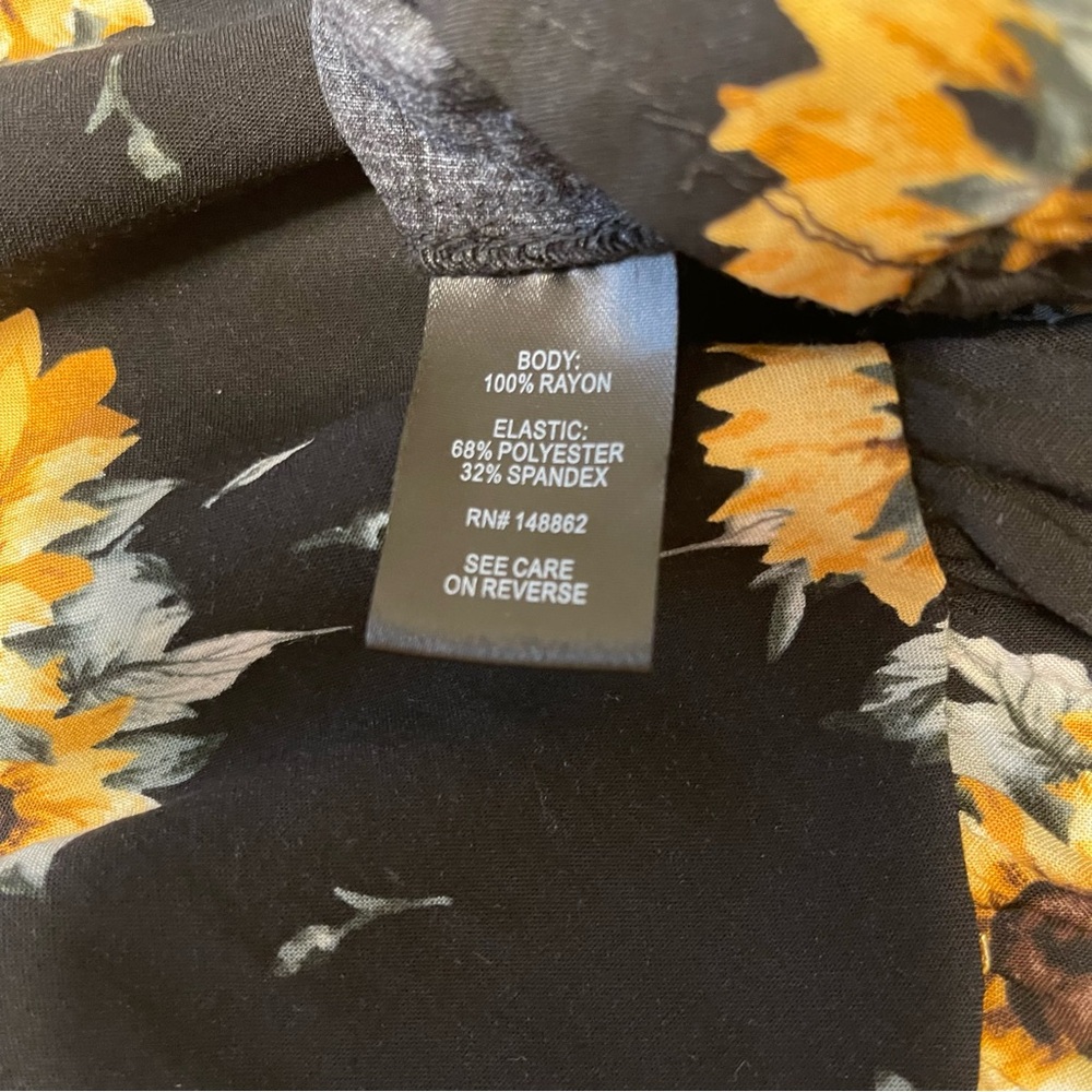 Torrid Women’s 14/16 Black Maxi Dress Sunflowers Hi-lo Wrap Flowy Off Shoulder - Picture 5 of 8